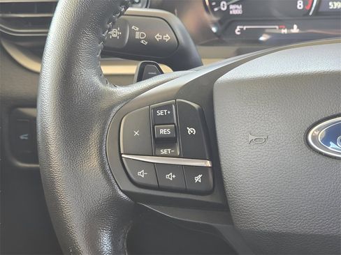 Used 2020 Ford Explorer XLT image 46