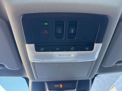 Used 2026 Nissan Rogue Platinum w/ Platinum Premium Package image 24