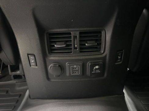 Used 2021 Nissan Titan PRO-4X w/ Pro-4x Convenience Package image 16