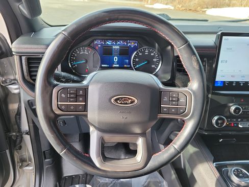 Used 2022 Ford Expedition Limited image 22