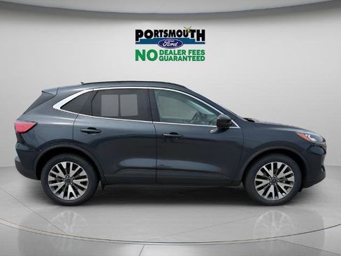 Certified 2022 Ford Escape Titanium w/ Class II Trailer Tow Package AWD/4WD image 6