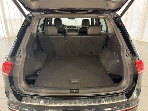 Used 2022 Volkswagen Tiguan SEL R-Line AWD/4WD image 25