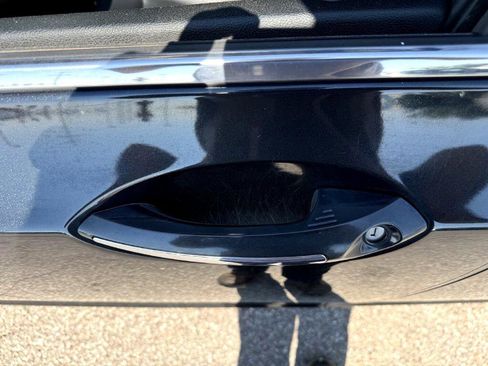 Used 2015 Lincoln MKZ image 20