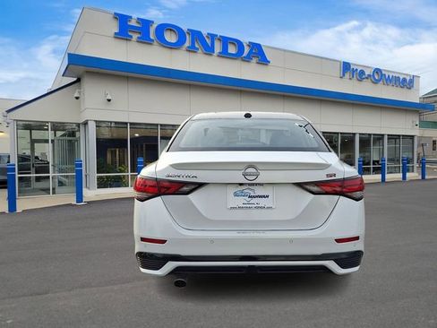 Used 2025 Nissan Sentra SR w/ SR Premium Package image 5
