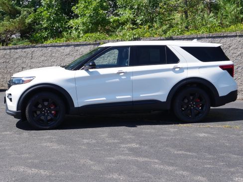 Used 2021 Ford Explorer ST w/ Equipment Group 401A AWD/4WD image 3