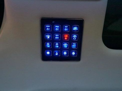 Used 2015 Mercedes-Benz Sprinter 2500 image 21