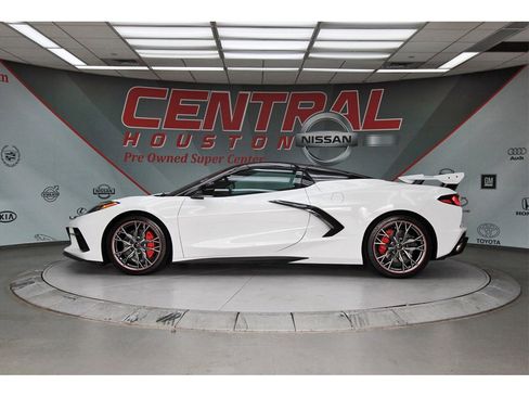 Used 2023 Chevrolet Corvette Stingray Preferred Conv w/ 2LT image 3