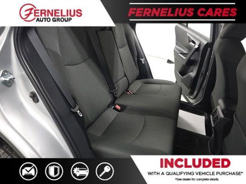 Used 2022 Toyota RAV4 XLE image 21