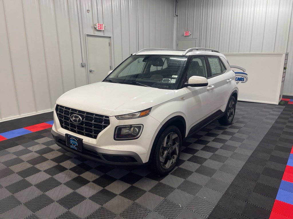 Used 2022 Hyundai Venue SEL w/ Cargo Package FWD image 7