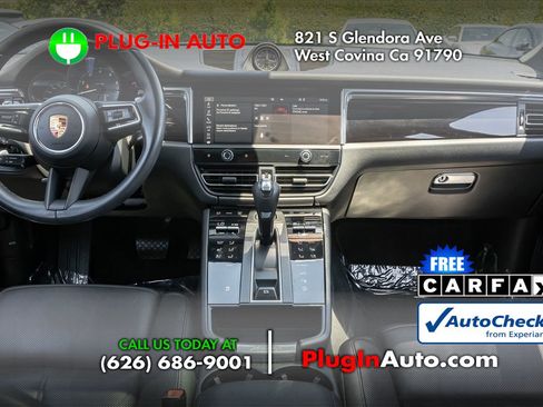 Used 2022 Porsche Macan AWD/4WD image 16