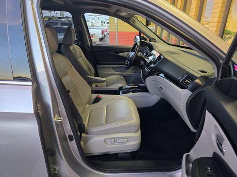 Used 2020 Honda Pilot Touring image 38