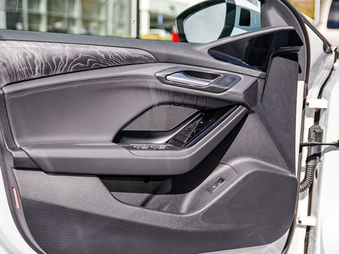 New 2025 Audi A6 e-tron Premium image 21