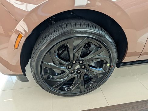 New 2026 Lincoln Navigator L Black Label AWD/4WD image 9