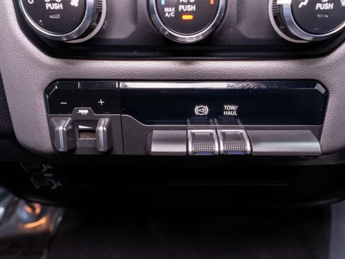 Used 2024 RAM 3500 Big Horn image 22