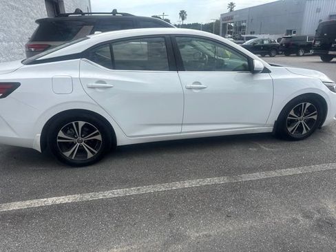 Used 2020 Nissan Sentra SV FWD image 11