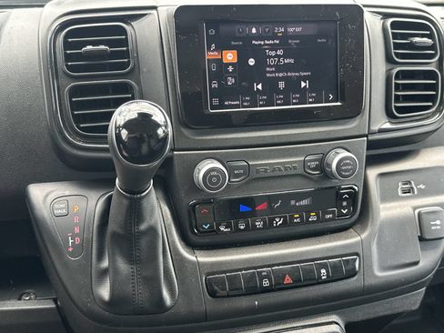 Used 2025 RAM ProMaster 2500 w/ Convenience Group FWD image 25