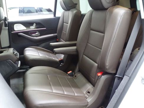 Used 2020 Mercedes-Benz GLS 450 4MATIC image 9