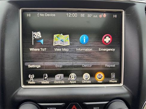 Used 2017 Jeep Grand Cherokee Limited w/ Luxury Group II image 25