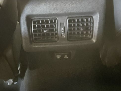 Used 2025 Toyota Camry SE FWD image 25