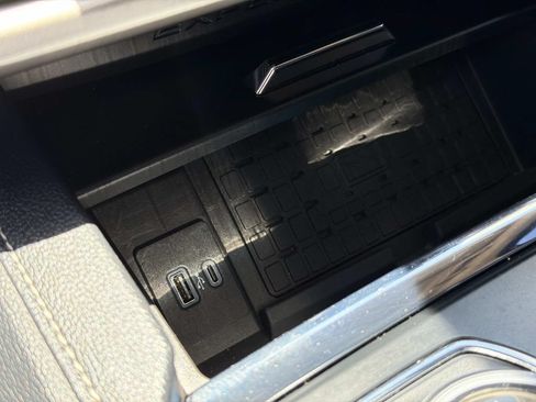 Used 2022 Ford Expedition XLT RWD image 26