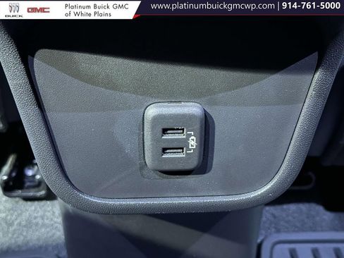 Used 2024 Chevrolet Equinox RS w/ LPO, Floor Liner Package image 17