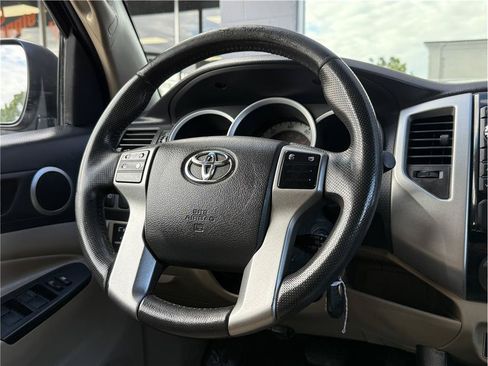 Used 2013 Toyota Tacoma PreRunner w/ SR5 Pkg RWD image 8