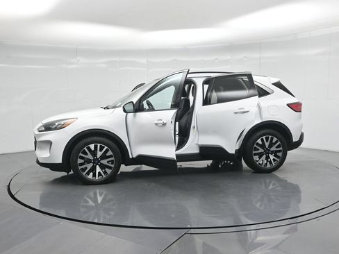 Certified 2020 Ford Escape SEL AWD/4WD image 35