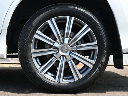 Used 2017 Lexus LX 570 4WD w/ Luxury Package image 9