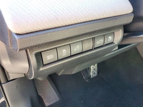 Used 2025 Toyota Camry SE FWD image 18