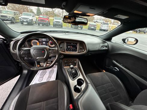 Used 2020 Dodge Challenger R/T image 11