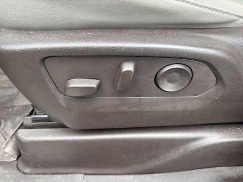 Used 2023 Chevrolet Tahoe Z71 w/ Z71 Off-Road Package image 10