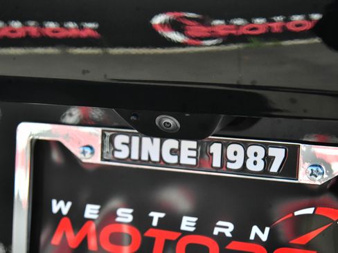 Used 2024 Jeep Grand Cherokee L Limited w/ Luxury Tech Group II image 52