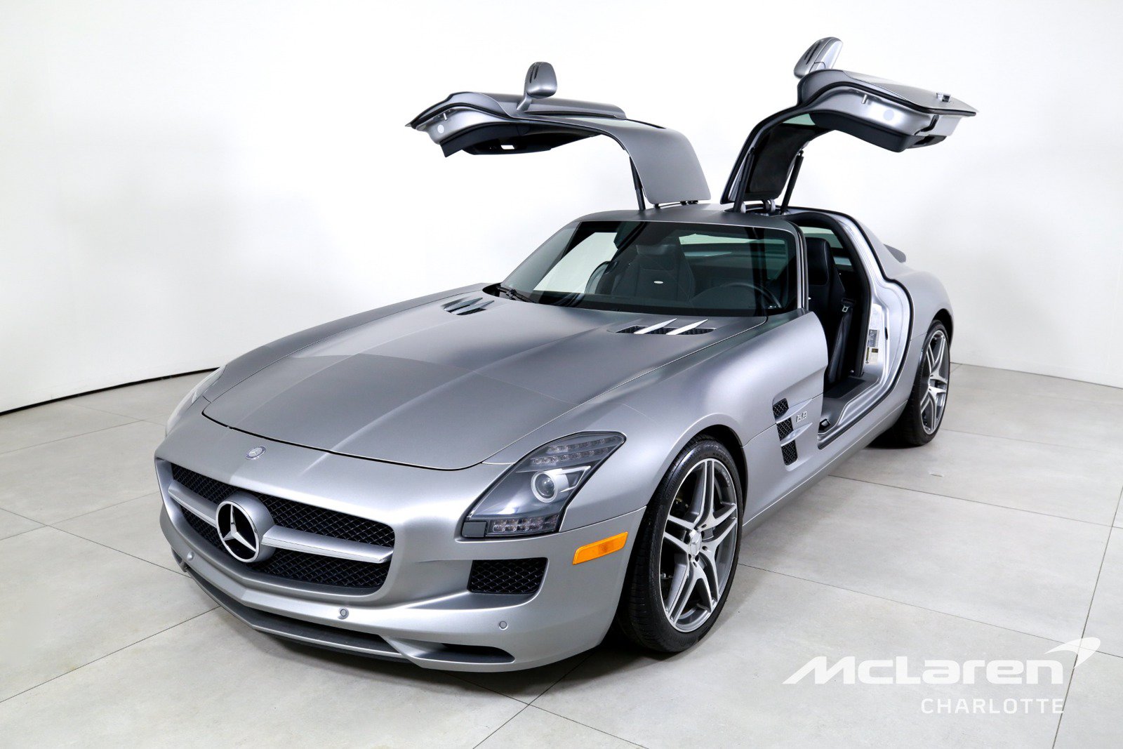 Used 2011 Mercedes-Benz SLS AMG Coupe image 5