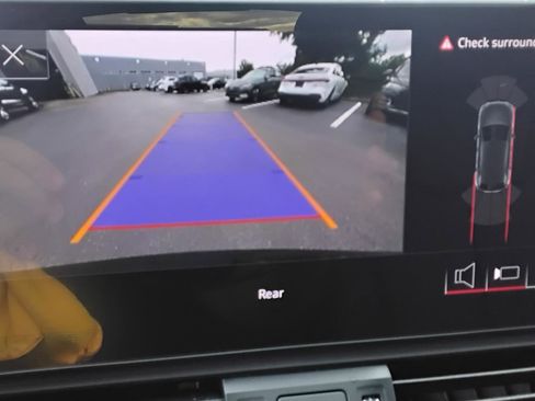 Certified 2025 Audi Q5 2.0T Premium w/ Convenience Plus Package image 29