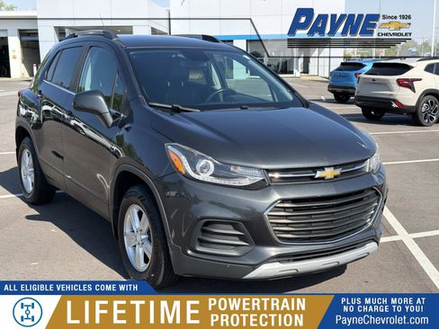 Certified 2018 Chevrolet Trax LT w/ Driver Confidence Package AWD/4WD image 1