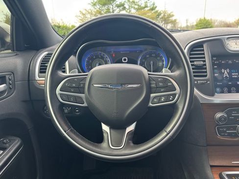 Used 2017 Chrysler 300 C Platinum w/ Safetytec Plus Group RWD image 25