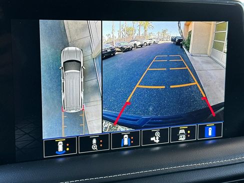Certified 2023 GMC Yukon SLT w/ SLT Premium Package RWD image 22