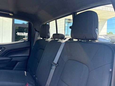 Used 2023 Chevrolet Colorado LT w/ LT Convenience Package II AWD/4WD image 5