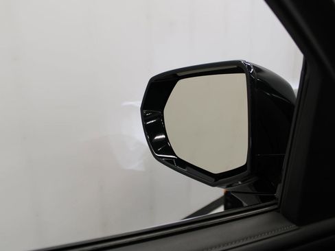 Used 2021 Chevrolet Suburban LT image 15