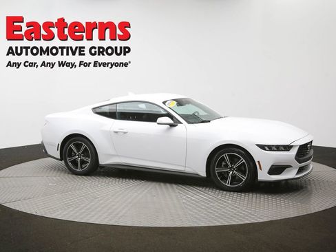 Used 2025 Ford Mustang Coupe image 45