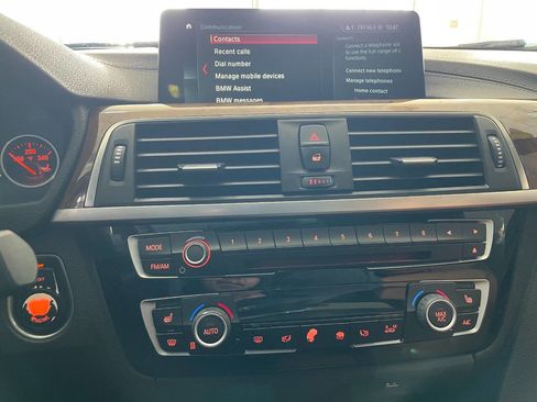 Used 2018 BMW 330i xDrive Sedan image 32