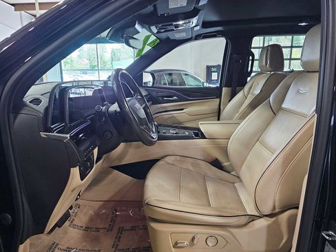 Used 2023 Cadillac Escalade Premium Luxury w/ Performance Package AWD/4WD image 24