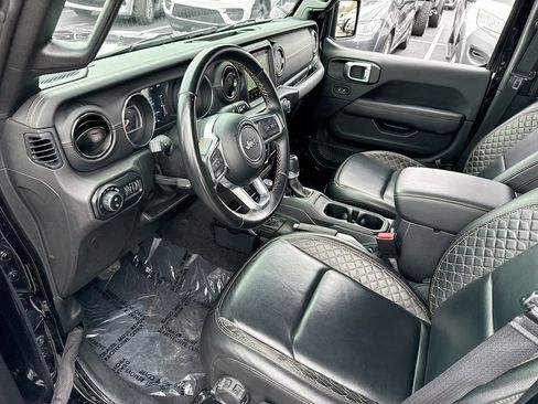 Used 2021 Jeep Gladiator Overland image 24