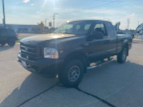 Used 2002 Ford F250 XLT AWD/4WD image 1