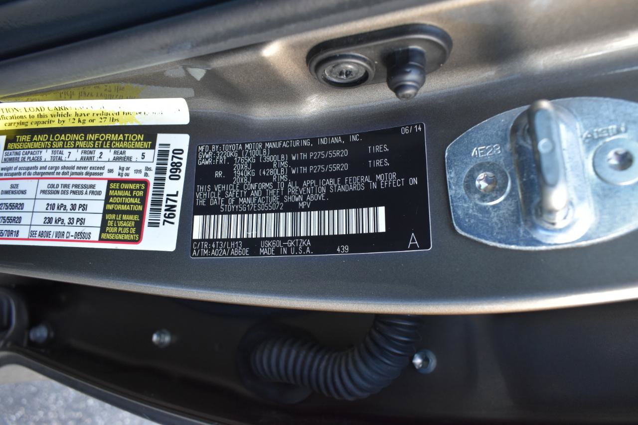 Used 2014 Toyota Sequoia Platinum RWD image 57