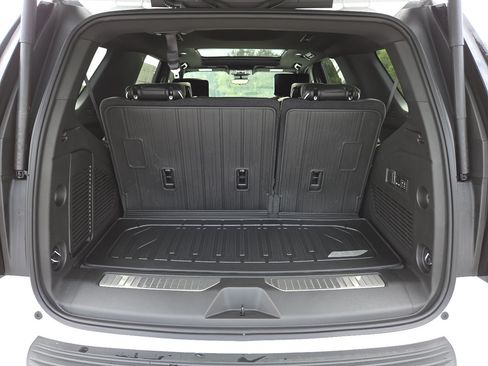 New 2026 GMC Yukon AT4 Ultimate w/ LPO, Floor Liner Package AWD/4WD image 25
