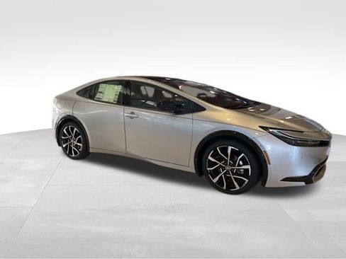 New 2025 Toyota Prius Plug-In Hybrid image 2