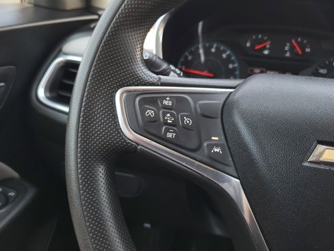 Used 2020 Chevrolet Equinox LS w/ LS Convenience Package image 16