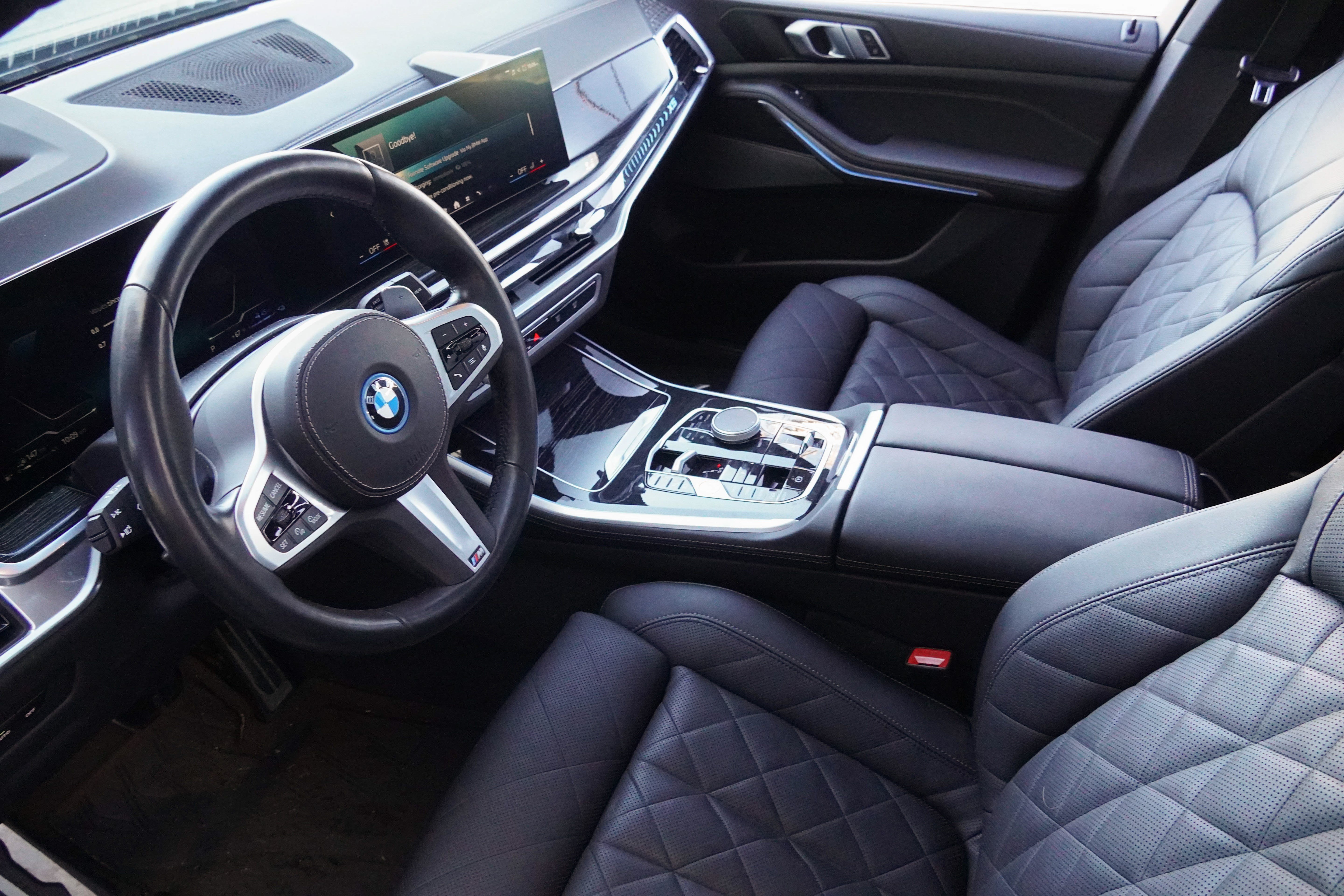 Certified 2024 BMW X5 xDrive50e w/ M Sport Package AWD/4WD image 9