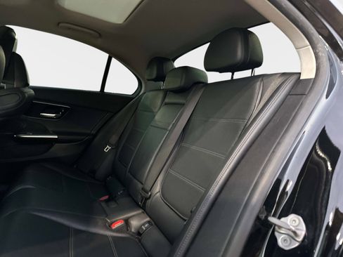 Used 2023 Mercedes-Benz C 300 Sedan image 12